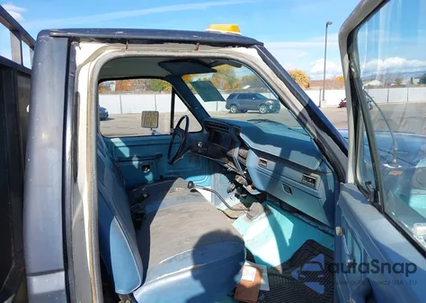 1980 Ford F350 z USA, uszkodzony, nr VIN F37ZPHJ1594